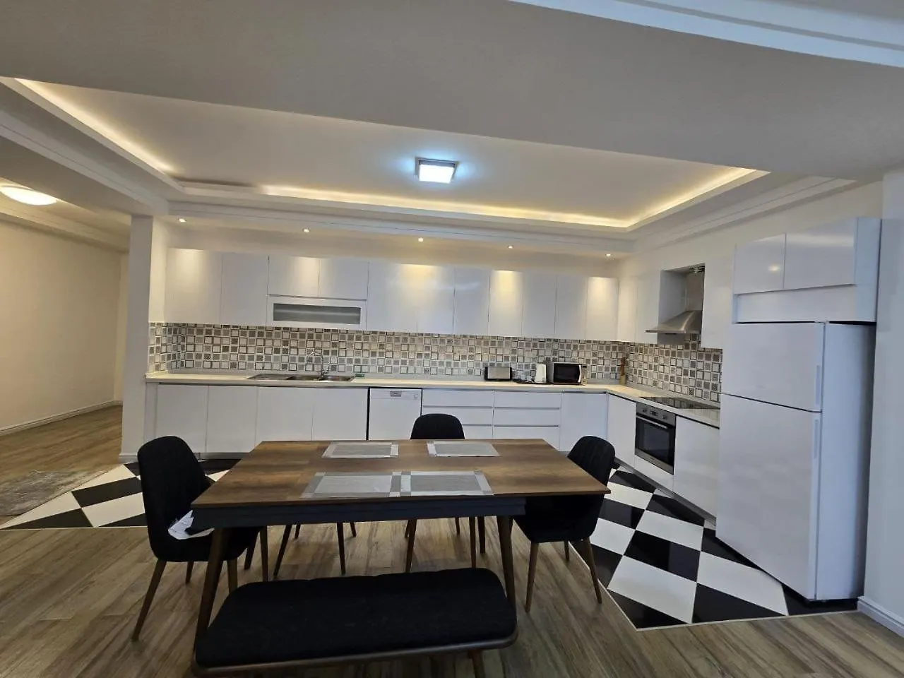 Luxury 3Br Apt, 5Min Airport Addis Ababa 0*,  Etiopien